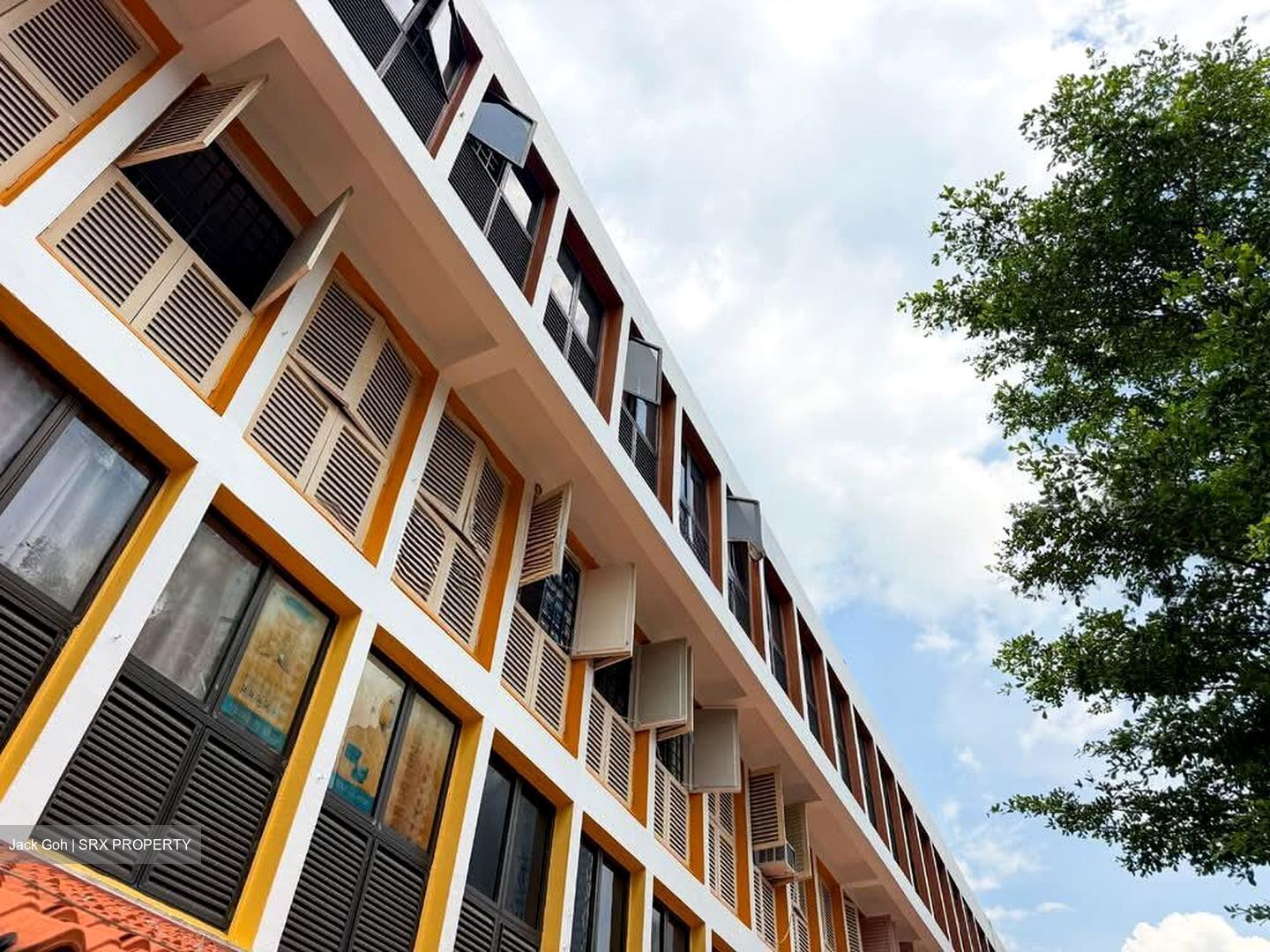 Toa Payoh Central (D12), Shop House #560116341